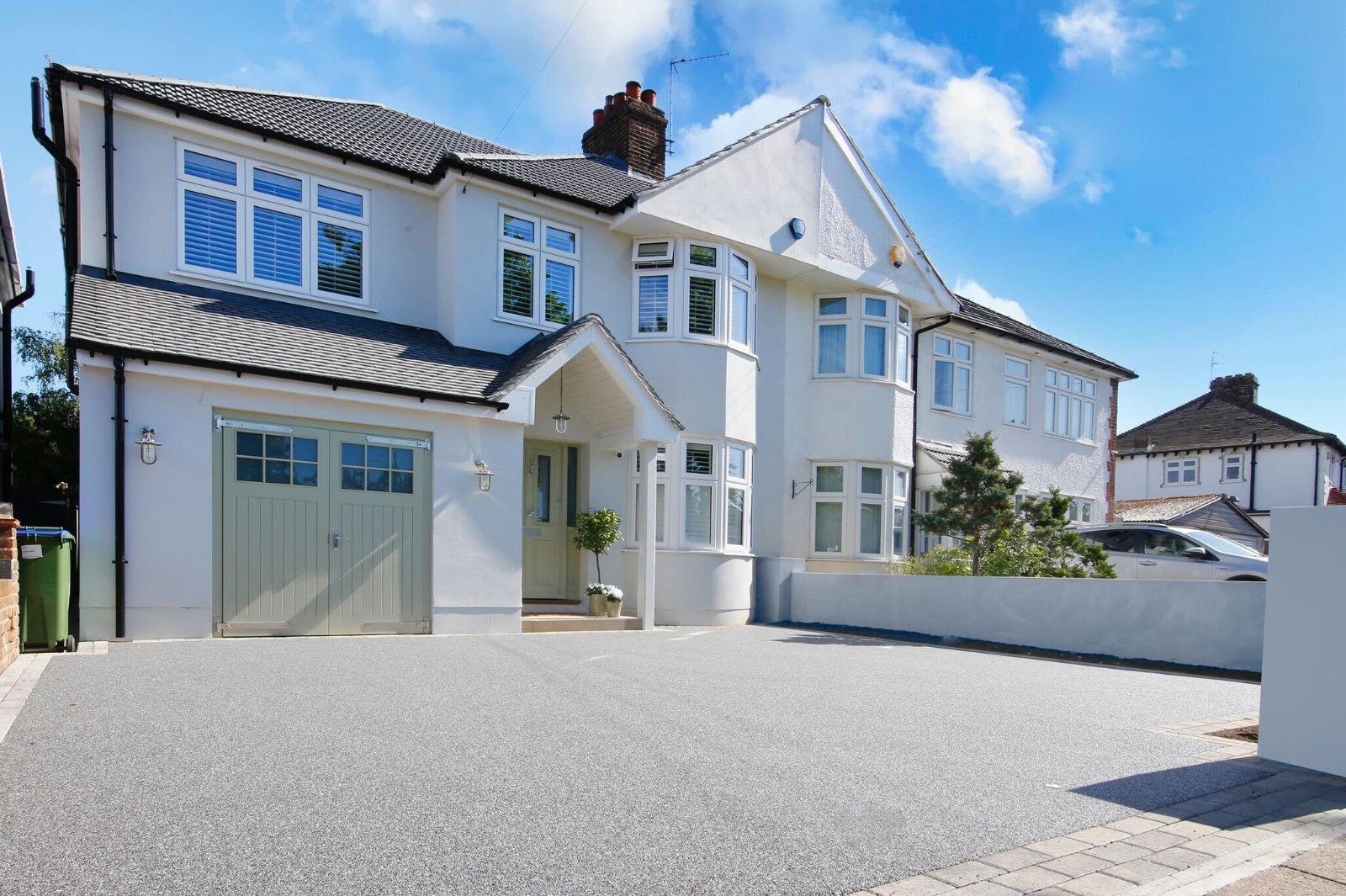 Bluish Grey resin bound driveway